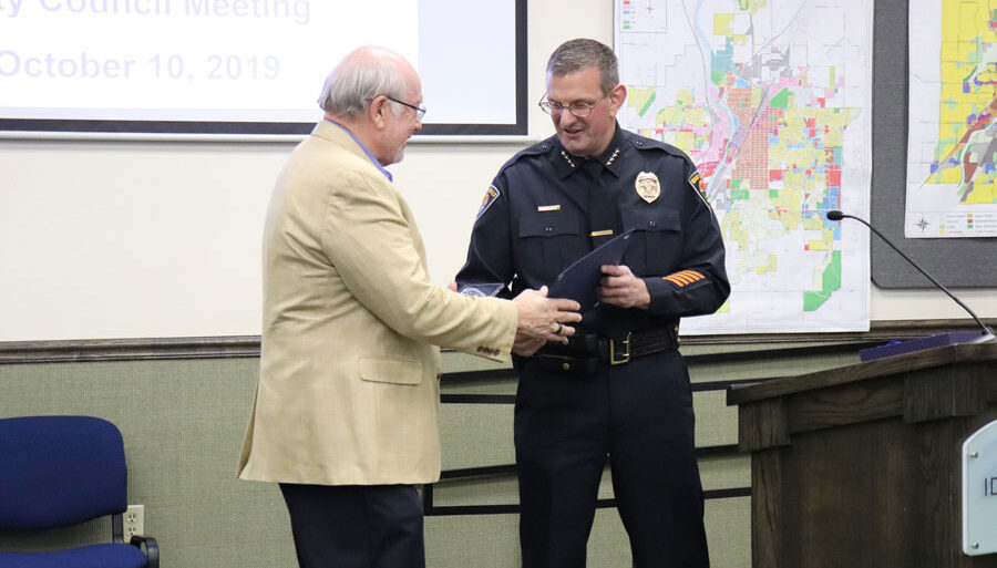 Frank VanderSloot recieves Community Partner Award from IFPD